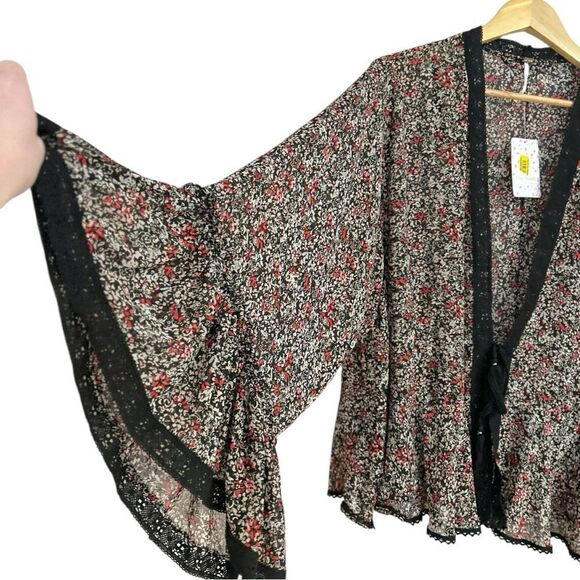 Free People Lola Ditsy Floral Print Kimono Flowy Top, Size Medium NWT - Picture 4 of 14